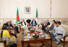 Algerie – Bangladesh: Mohamed Arkab reçoit Iqbal Hassan Mahmood