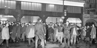 De la marche pacifique au drame de la Seine du 17 octobre 1961: Retour sur l’une des pages les plus sombres de la Ve République